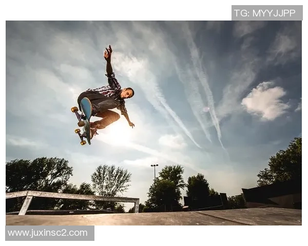 南京滑板队在极限运动联赛中的默契配合与精彩表现分析